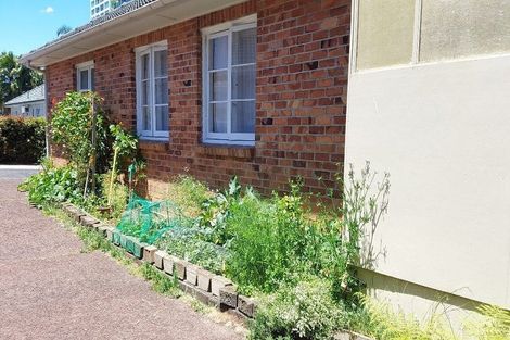 Photo of property in 1/19 Huron Street, Takapuna, Auckland, 0622