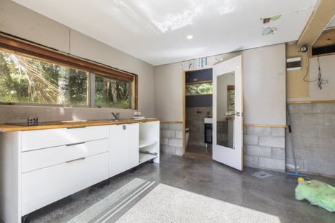 Photo of property in 37 Western Road, Laingholm, Auckland, 0604