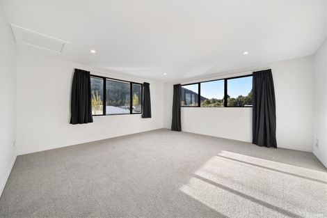 Photo of property in 4 Hewson Crescent, Lake Hawea, Wanaka, 9382