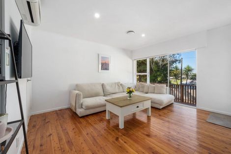 Photo of property in 2/77 Alexander Street, Cockle Bay, Auckland, 2014