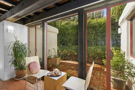 Photo of property in 22 Rakeiora Grove, Korokoro, Lower Hutt, 5012