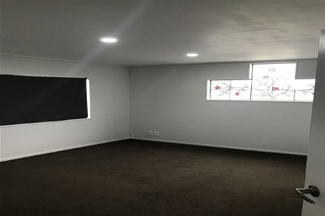 Photo of property in 2 Miles Avenue, Papatoetoe, Auckland, 2025