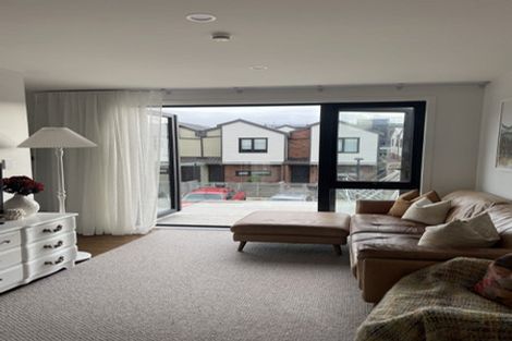 Photo of property in 48 Te Puketoka Lane, Mangere, Auckland, 2022