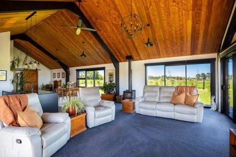 Photo of property in 31 Kaihihi Road, Okato, New Plymouth, 4381