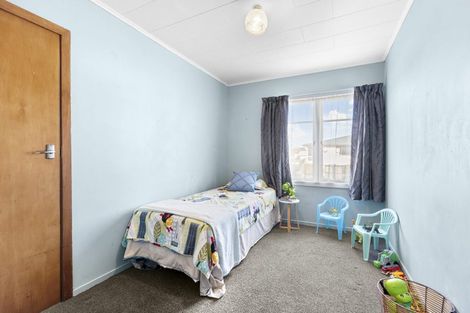 Photo of property in 6 Hughson Street, Waitara, 4320