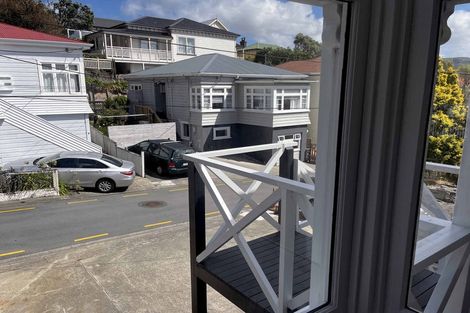 Photo of property in 7 Rixon Grove, Mount Victoria, Wellington, 6011