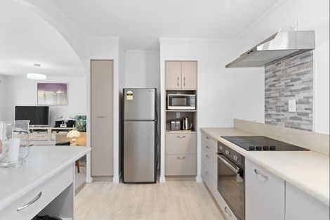 Photo of property in 2/16 Riverside Road, Orewa, 0931