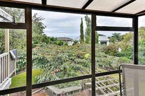 Photo of property in 19 Taihiki Road, Clarks Beach, 2122