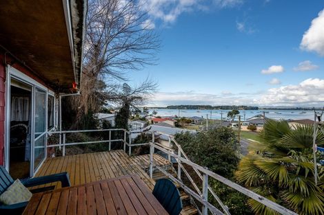 Photo of property in 10 Omokoroa Road, Omokoroa, 3114