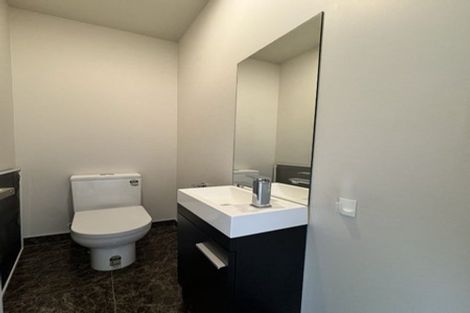Photo of property in 39 Travis View Drive, Fairview Heights, Auckland, 0632