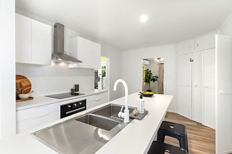 Photo of property in 464 High Street South, Carterton, 5713