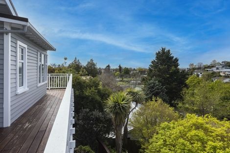 Photo of property in 18 Valley Road, Cashmere, Christchurch, 8022