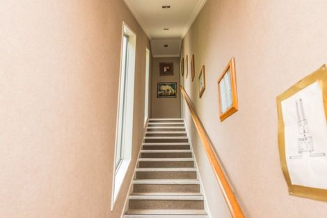 Photo of property in 27 Wairere Road, Bastia Hill, Whanganui, 4500