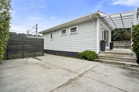 Photo of property in 6a Petherick Street, Taita, Lower Hutt, 5011