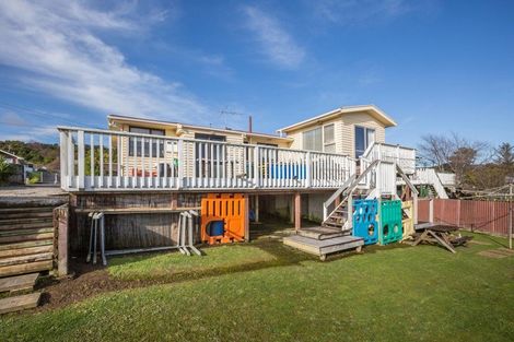 Photo of property in 79 Driver Crescent, Cannons Creek, Porirua, 5024
