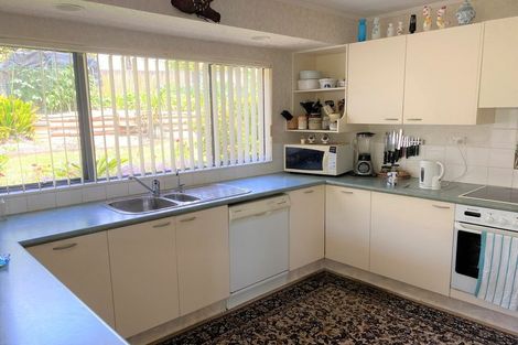 Photo of property in 35 Yorke Road, Haruru, 0204