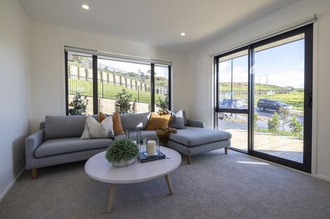 Photo of property in 1 Panui Avenue, Helensville, 0800