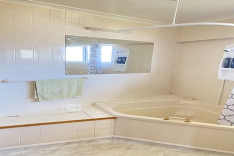 Photo of property in 10 Chedworth Avenue, Chedworth, Hamilton, 3210