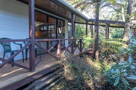 Photo of property in 37 Greenaway Road, Waikanae, 5036