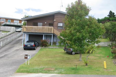 Photo of property in 1/13 Romulus Place, Totara Vale, Auckland, 0629