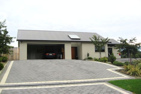 Photo of property in 18 Duxford Crescent, Fairfield, Dunedin, 9018