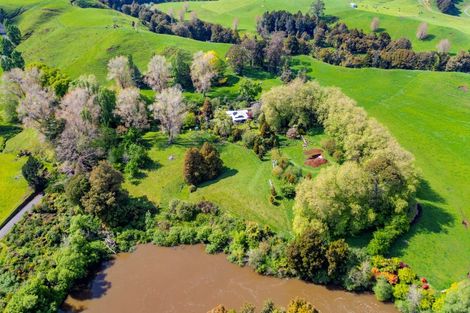 Photo of property in 1830 Otaraoa Road, Tarata, Inglewood, 4387