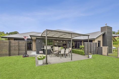 Photo of property in 11 Fernbrook Drive, Hurworth, New Plymouth, 4310