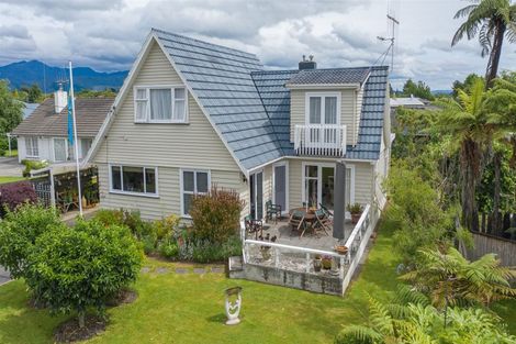 Photo of property in 3 Oriel Place, Levin, 5510