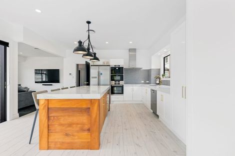 Photo of property in 36 Kahu Road, Fendalton, Christchurch, 8041