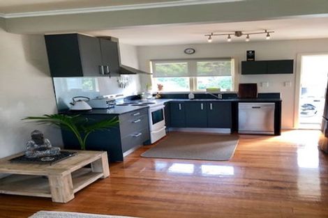 Photo of property in 2/216 Beach Road, Campbells Bay, Auckland, 0630