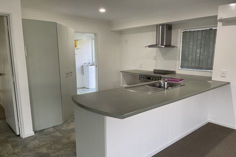 Photo of property in 25 Shelly Beach Parade, Cockle Bay, Auckland, 2014