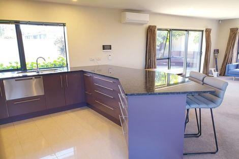 Photo of property in 43 Bleakhouse Road, Howick, Auckland, 2014