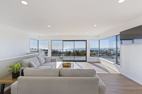 Photo of property in 23 Peace Avenue, Moturoa, New Plymouth, 4310