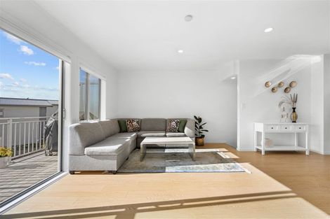 Photo of property in 3/15 Andersons Road, Oteha, Auckland, 0632