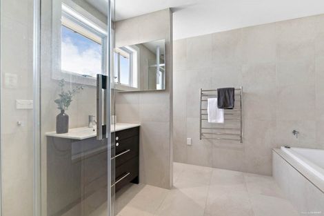 Photo of property in 1003 Whangaparaoa Road, Tindalls Beach, Whangaparaoa, 0930