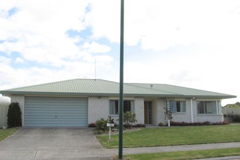 Photo of property in 42 Kane Road, Papamoa Beach, Papamoa, 3118