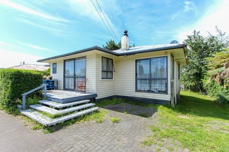 Photo of property in 40 Fairview Road, Western Heights, Rotorua, 3015