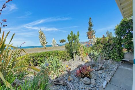 Photo of property in 36 The Esplanade, Westshore, Napier, 4110