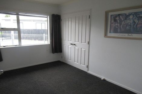 Photo of property in 5 Adrian Grove, Waikanae Beach, Waikanae, 5036