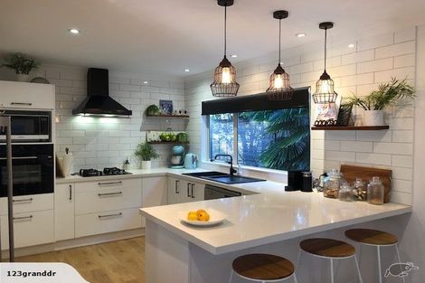 Photo of property in 44a Selwyn Road, Cockle Bay, Auckland, 2014