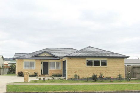 Photo of property in 13 Surf Street, Whitianga, 3510