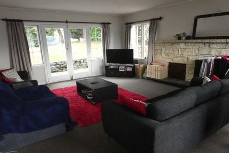 Photo of property in 11 Wynyard Crescent, Fernhill, Queenstown, 9300