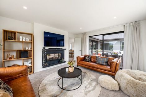 Photo of property in 29 Mount Nicholas Avenue, Wanaka, 9305