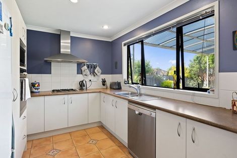 Photo of property in 34 Fleetwood Drive, Henderson, Auckland, 0612