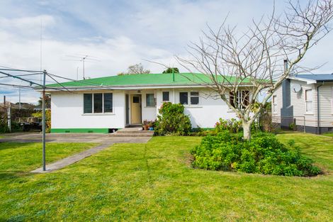 Photo of property in 215 Lytton Road, Elgin, Gisborne, 4010