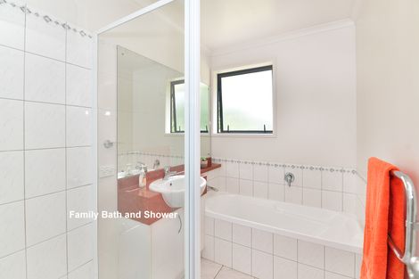 Photo of property in 8 Puhoi Close, Puhoi, Warkworth, 0994