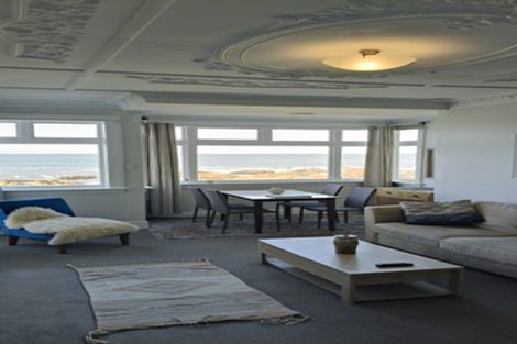 Photo of property in 156 The Esplanade, Houghton Bay, Wellington, 6023