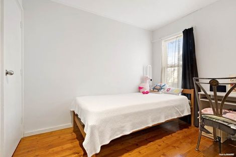 Photo of property in 22 Torino Street, Point England, Auckland, 1072