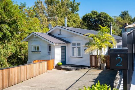 Photo of property in 2 Convent Road, Bluff Hill, Napier, 4110