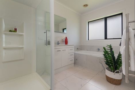 Photo of property in 79 Balrickard Way, Milson, Palmerston North, 4414